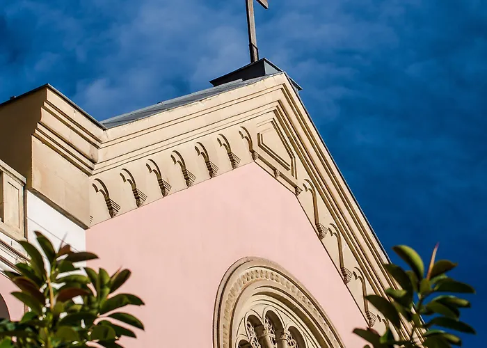 Le Saint Paul فندق