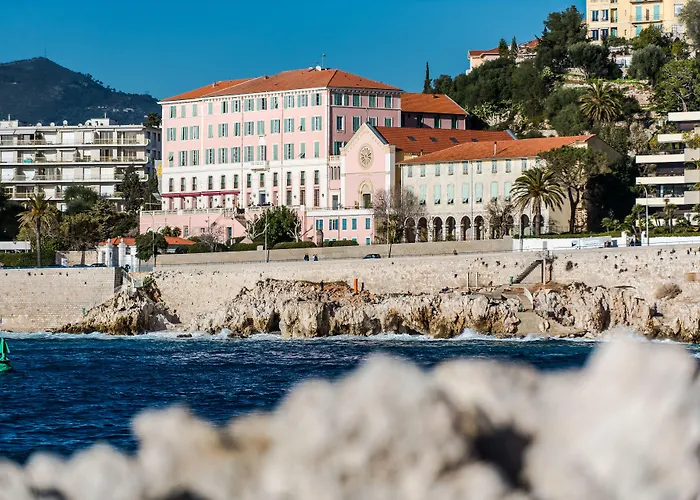 Le Saint Paul 3* نيس