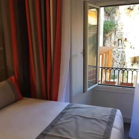 Hotel Le Saint Paul 3*