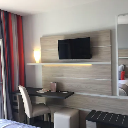 Le Saint Paul Hotel 3*