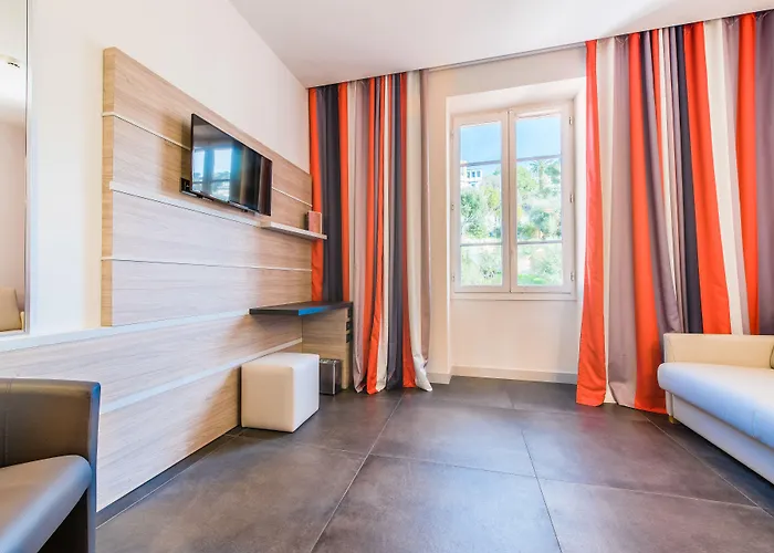 Hotel Le Saint Paul Nice